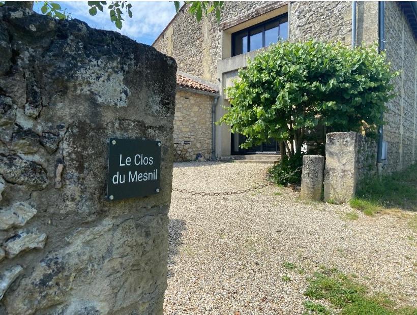 Le Clos Du Mesnil, Logement Totalement Independant Le Tourne Buitenkant foto